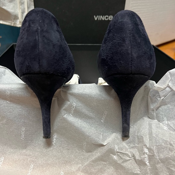 Vince - Navy Blue Suede Heels - size 6 - great condition - Picture 3 of 9